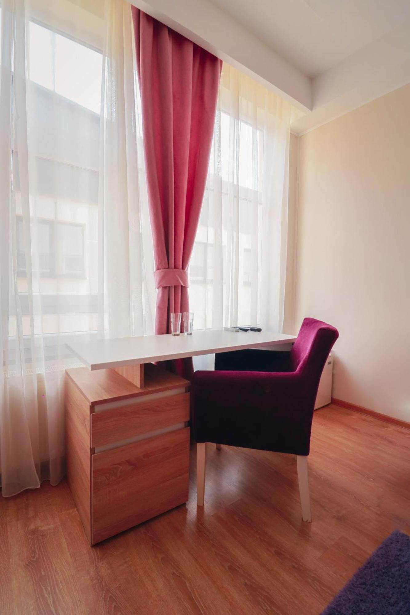 Hotel Euforia Lounge Šabac Extérieur photo